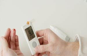How to Monitor Blood Sugar Levels Effectively