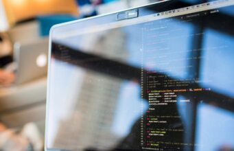 Exploring the Benefits of Cloud Services for Small Businesses