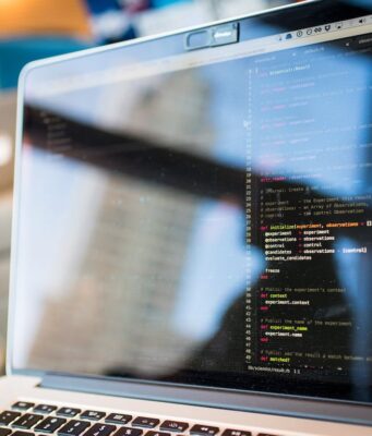 Exploring the Benefits of Cloud Services for Small Businesses