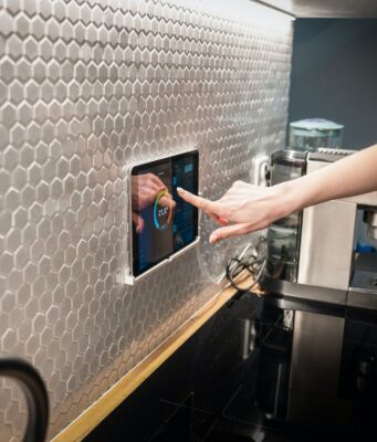 Exploring the Latest Trends in Consumer Electronics