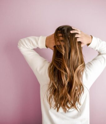 8 Mistakes That Can Damage Your Hair Beyond Repair!