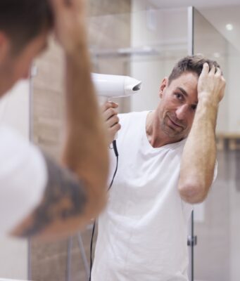 8 Mistakes That Can damage Your hair Beyond Repair!